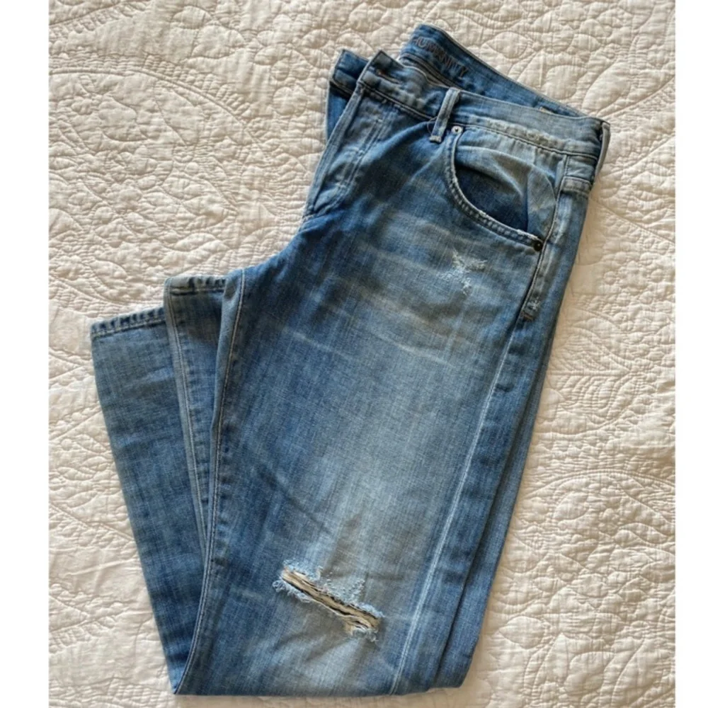 Citizens of Humanity "Emerson" distressed boyfriend jeans light wash denim SZ 29 - Picture 2 of 11